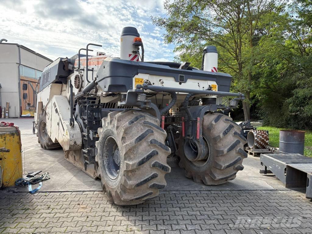 Wirtgen WR 240i Recycleur bitume
