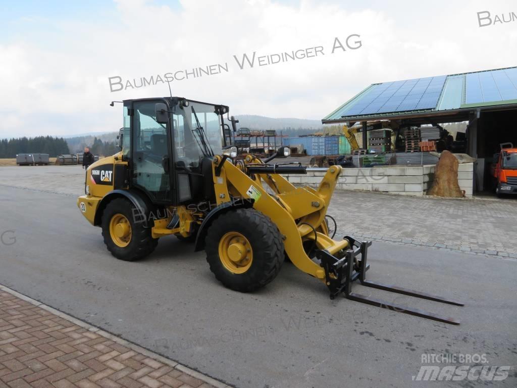 CAT 906M Chargeuse sur pneus