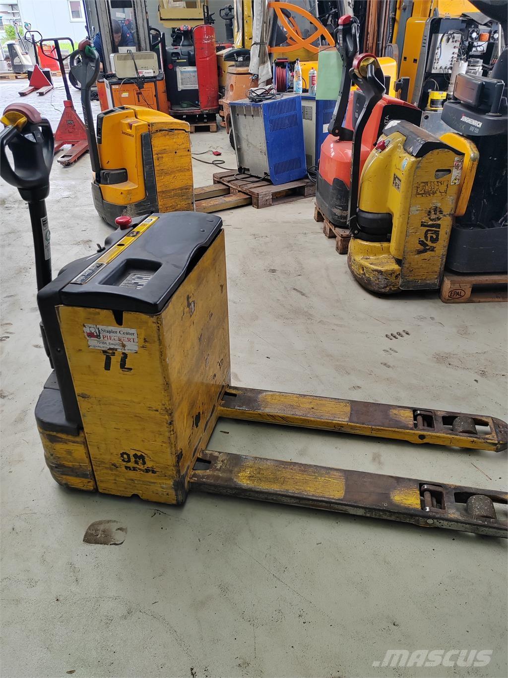 OM TL 18 Gerbeur accompagnant