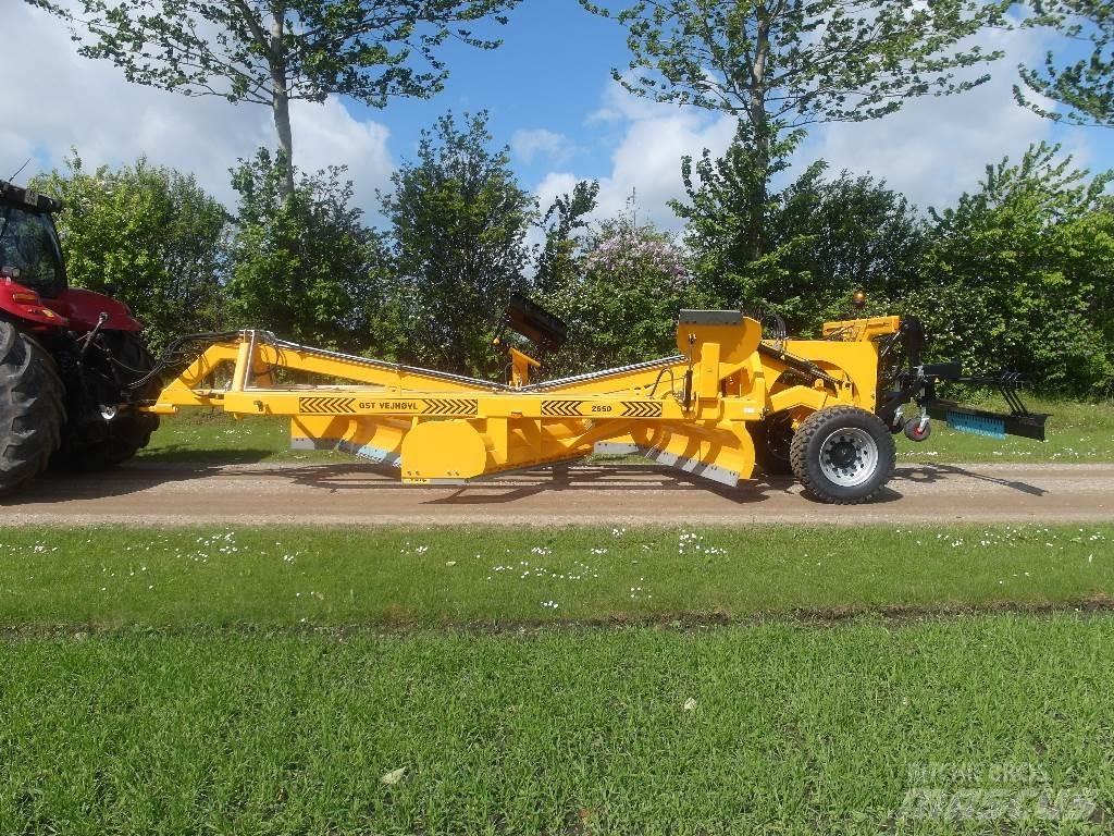 GST VEJHØVL 2550 Niveleuse