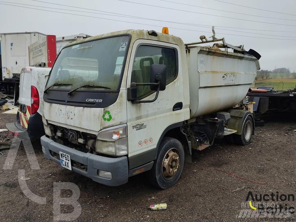 Mitsubishi Fuso Camion poubelle