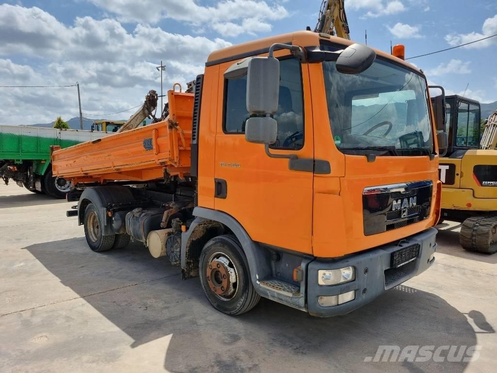 MAN 8.180 Camion benne