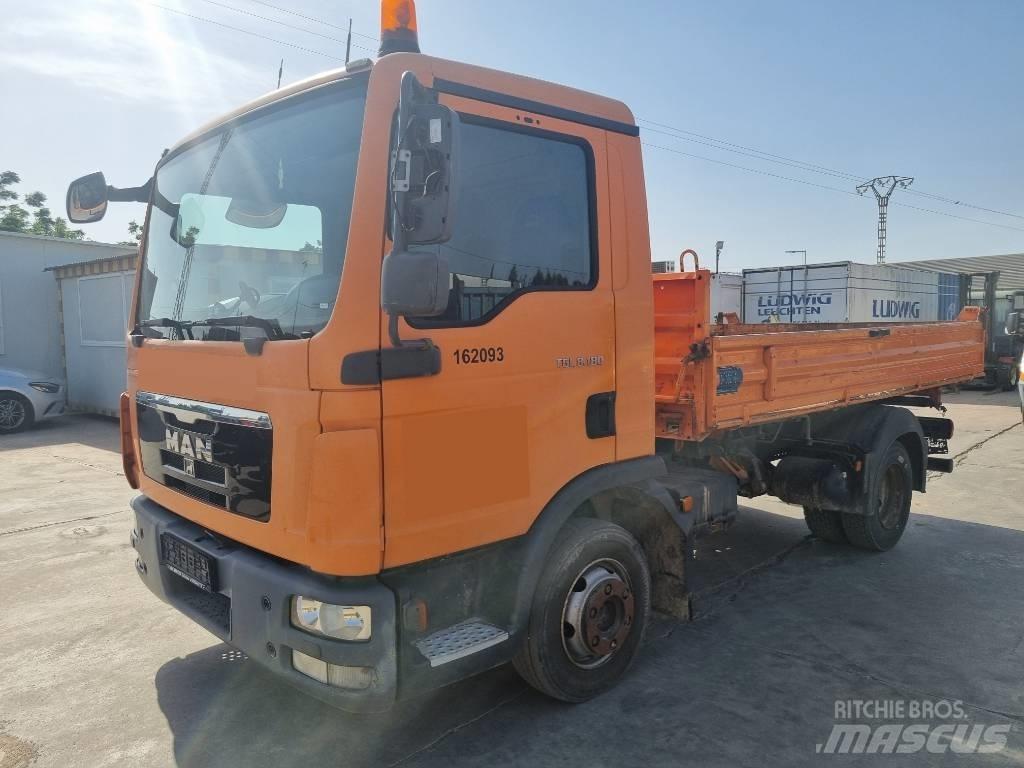 MAN 8.180 Camion benne