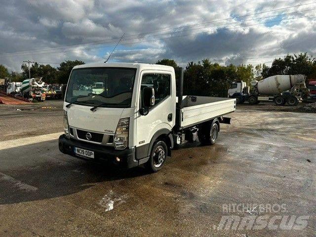 Nissan NT400 Cabstar Utilitaire benne