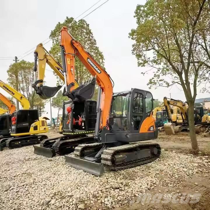 Doosan DX 60 Pelle sur chenilles