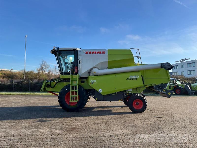 CLAAS AVERO 240 Moissonneuse batteuse
