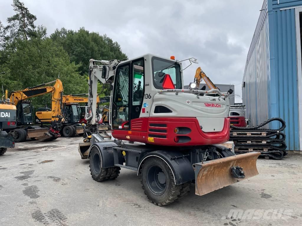 Takeuchi TB 295 W Pelle sur pneus