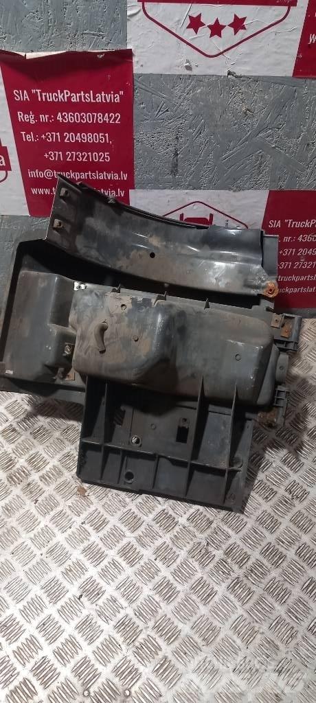 Scania 94 D.  1324599 Cabines