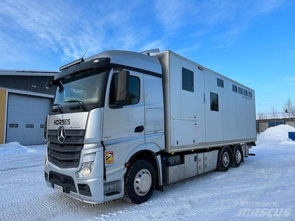 Mercedes-Benz Actros Camion Bétaillère