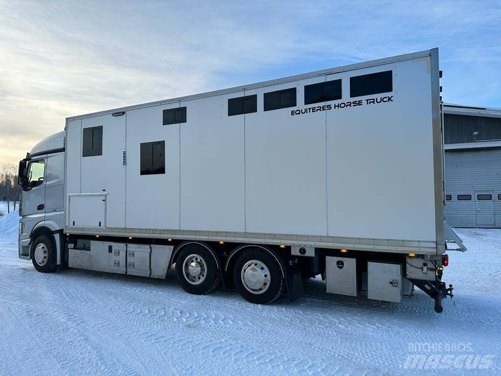 Mercedes-Benz Actros Camion Bétaillère