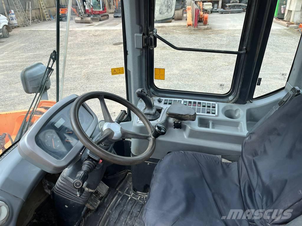 Doosan DL 200 Chargeuse sur pneus