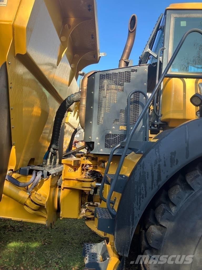 Bell B45E 6x6 Tombereau articulé