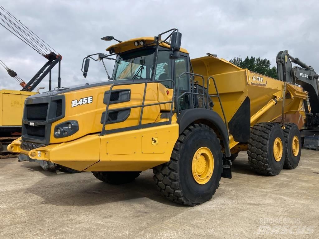 Bell B45E 6x6 Tombereau articulé