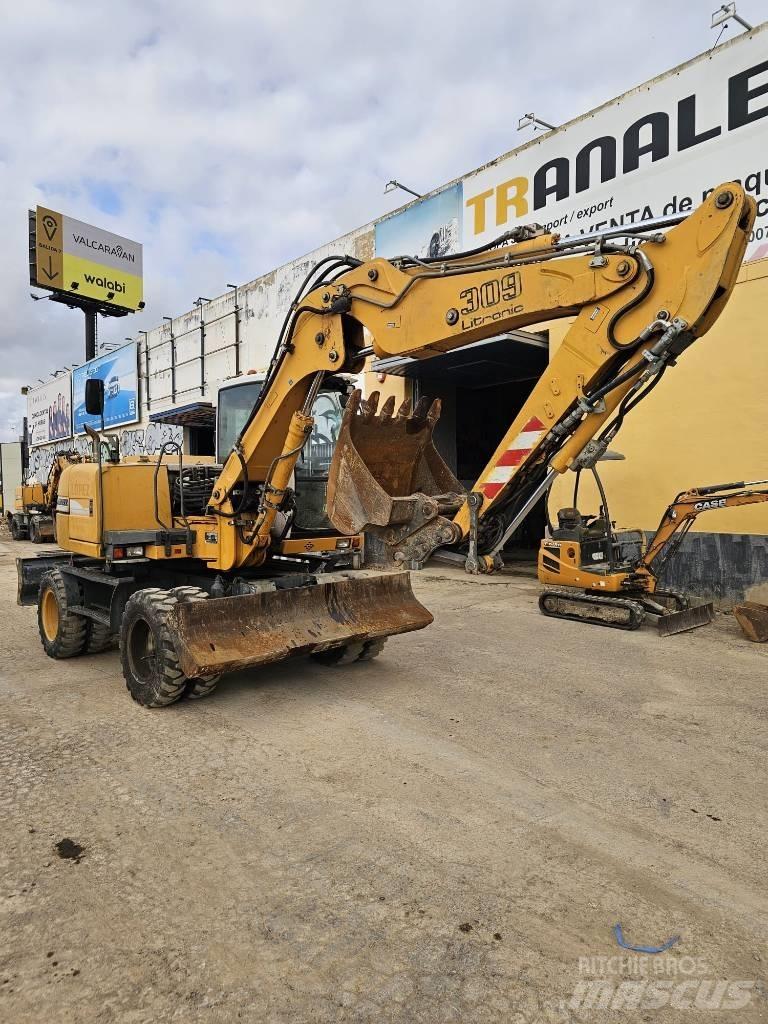 Liebherr A 309 Pelle sur pneus