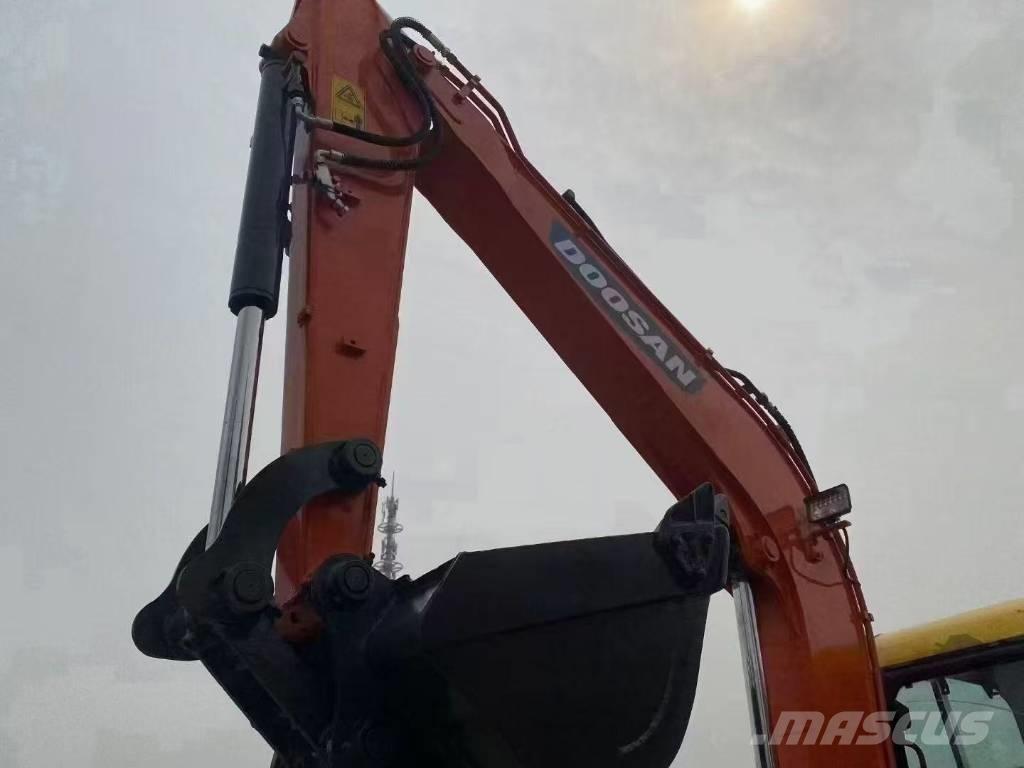 Doosan DX 60 Pelle sur chenilles