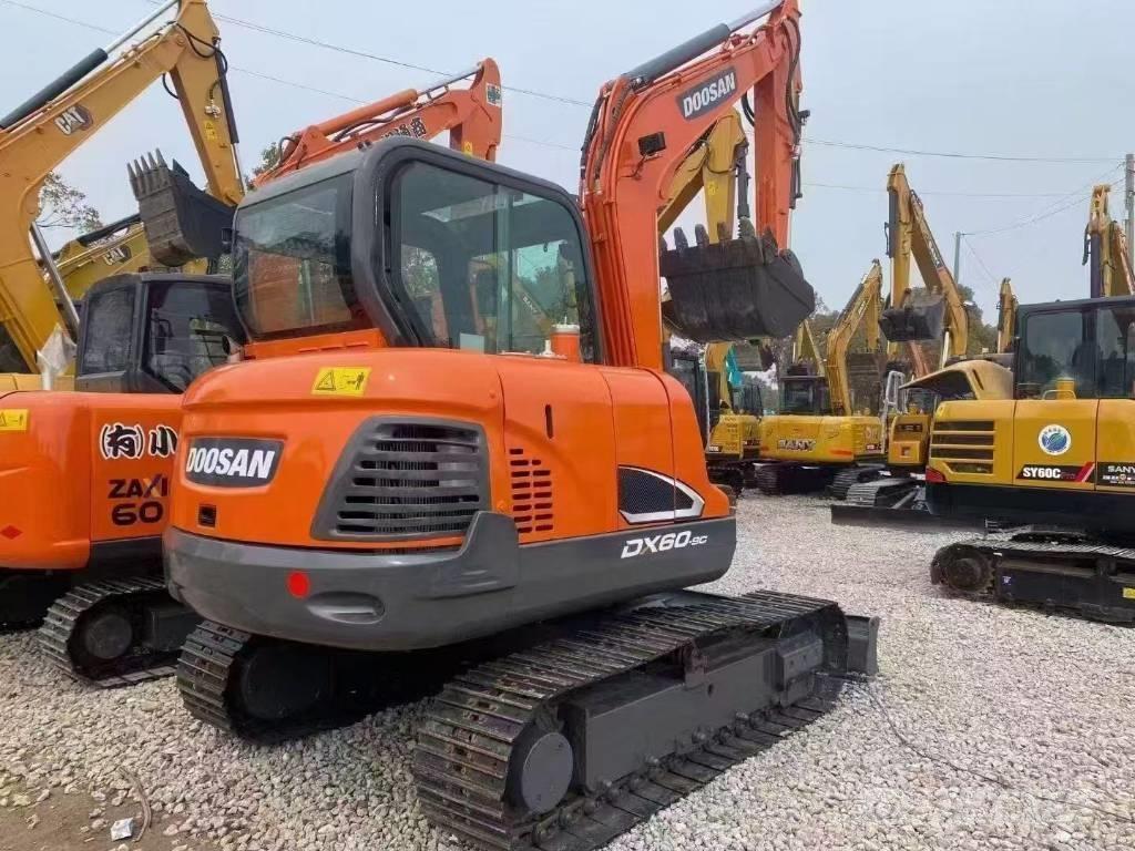 Doosan DX 60 Pelle sur chenilles