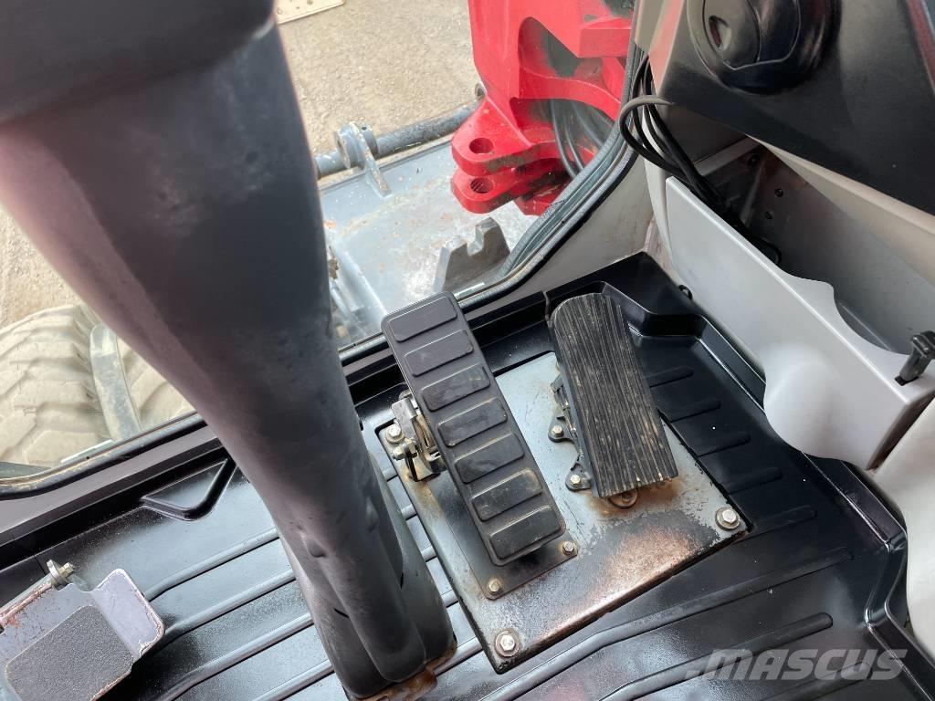 Takeuchi TB 295 W Pelle sur pneus