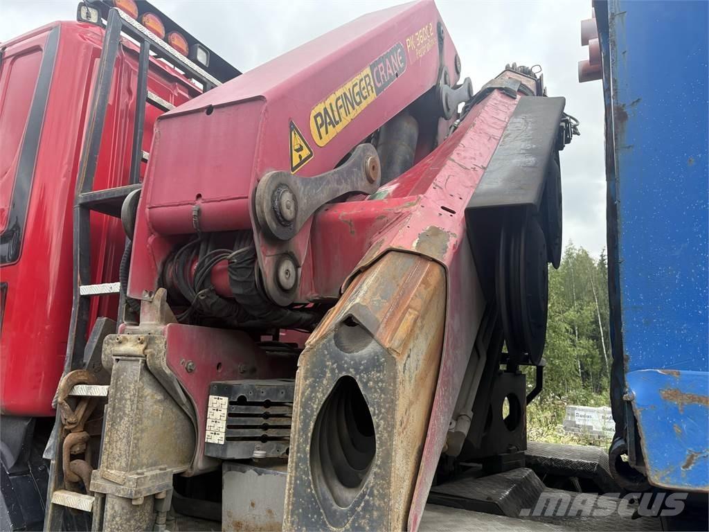 Scania R500 Camion plateau ridelle avec grue