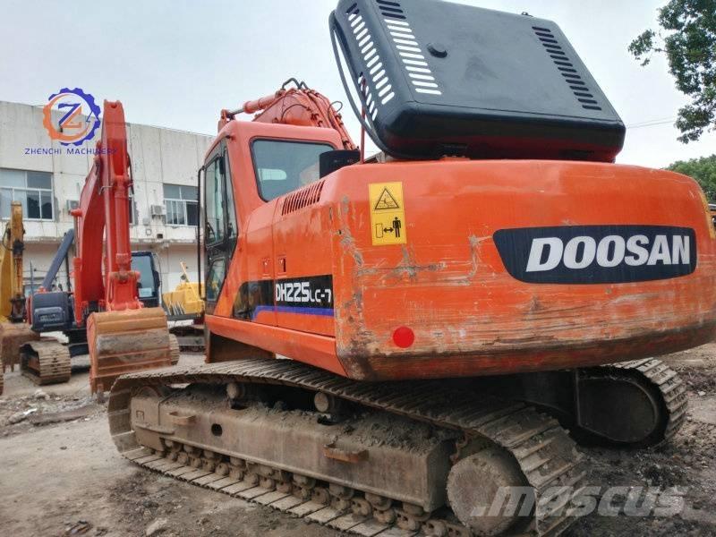Doosan DH 225 LC-7 Pelle sur chenilles