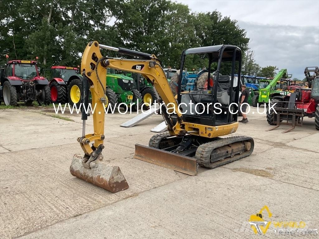 CAT 302.7 D CR Mini pelle < 7t