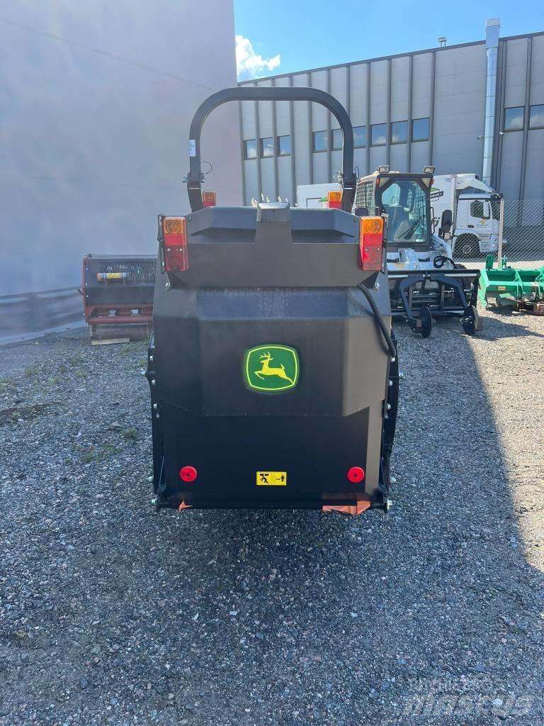 John Deere X950R Tondeuses montées