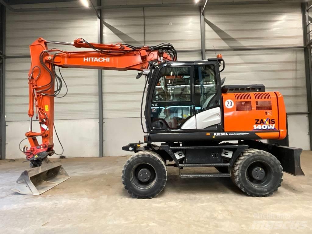 Hitachi ZX 140 W-6 Pelle sur pneus