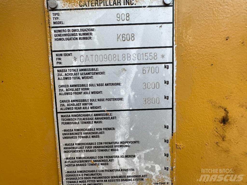 CAT 908 Chargeuse sur pneus