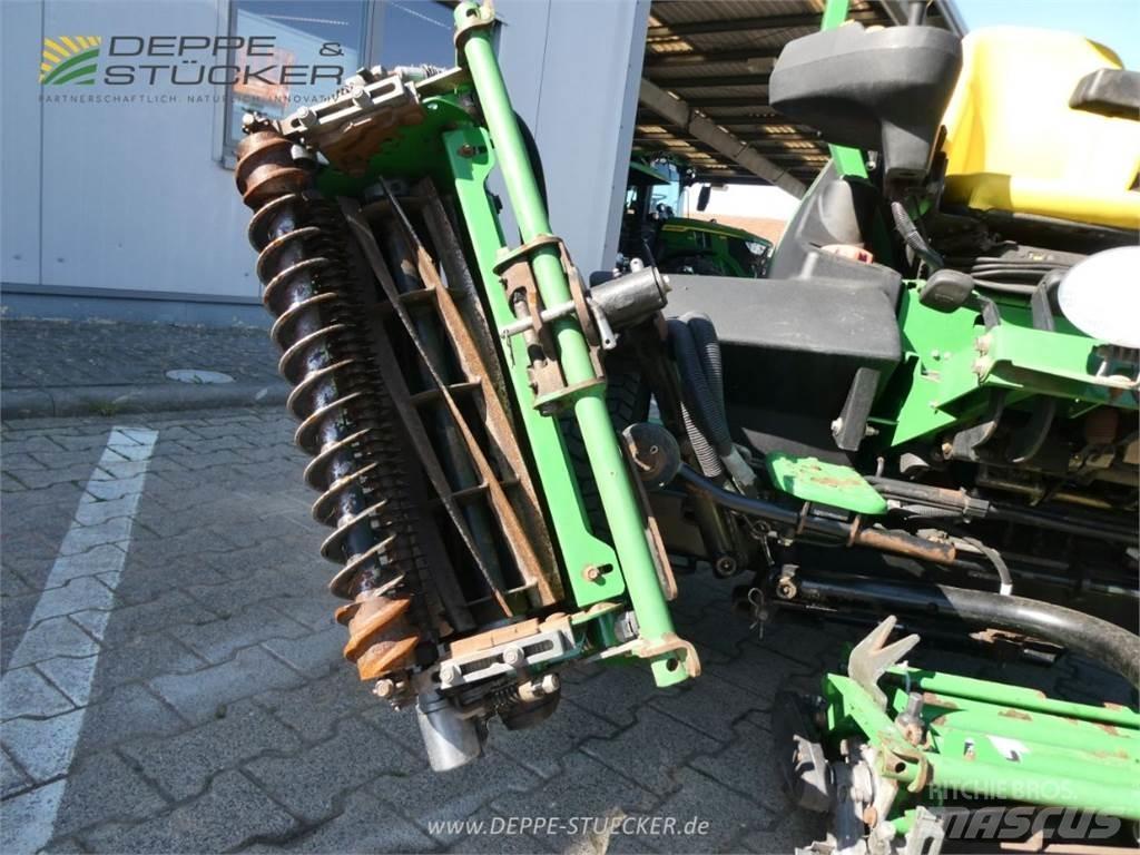 John Deere 8700 Faucheuse