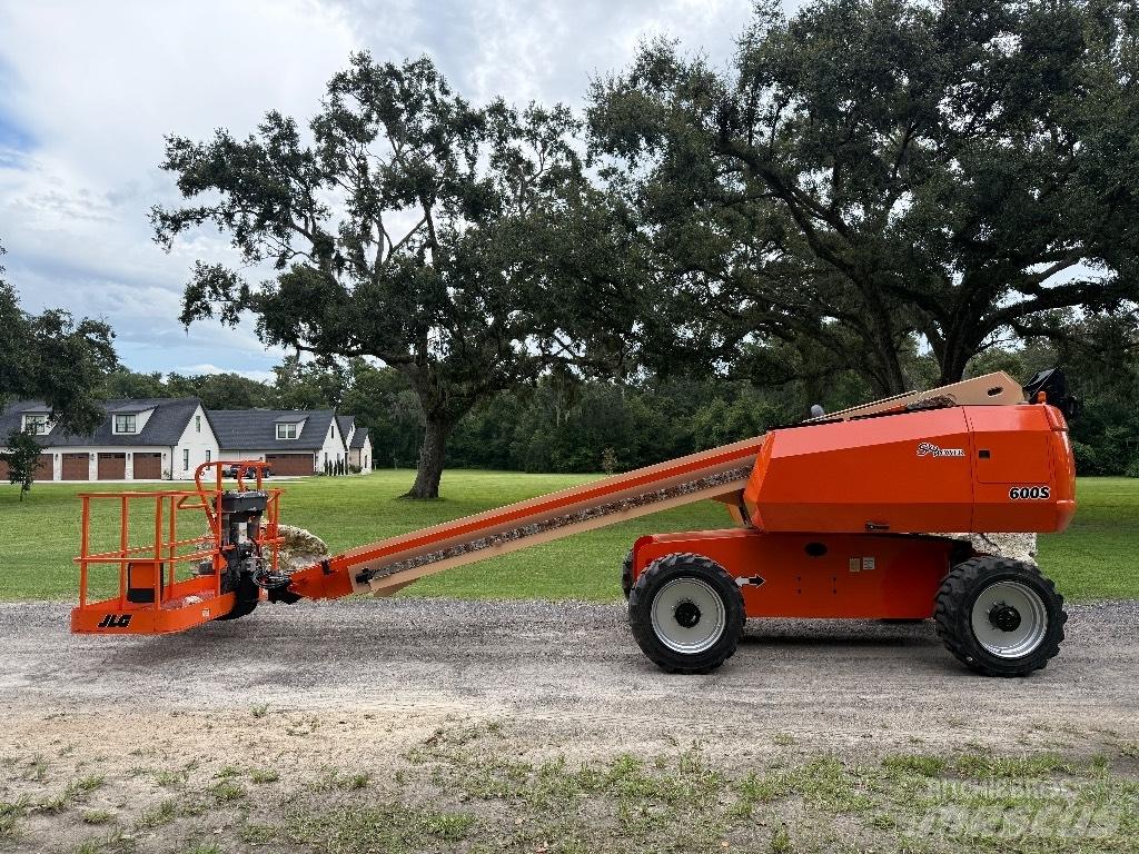 JLG 600 S Nacelles télescopiques