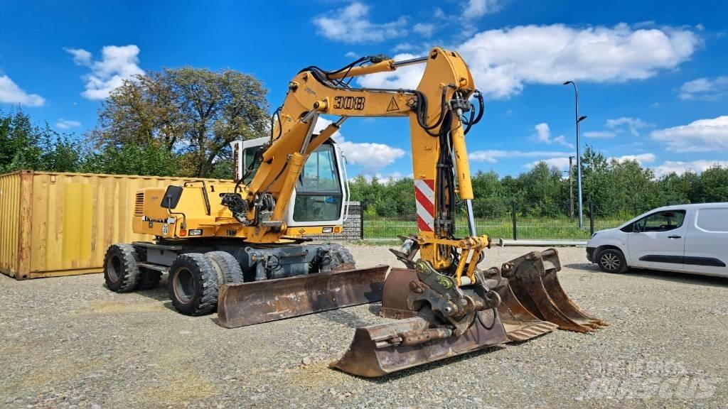 Liebherr 308 Pelle sur pneus
