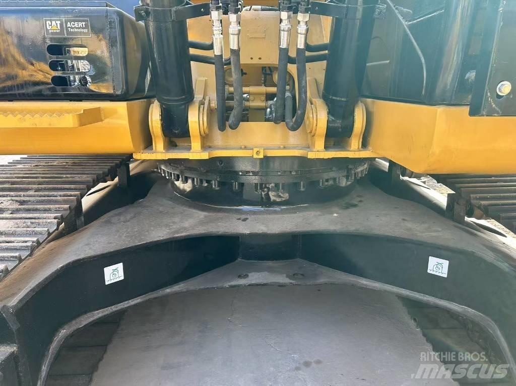 CAT 320 D2 Pelle sur chenilles