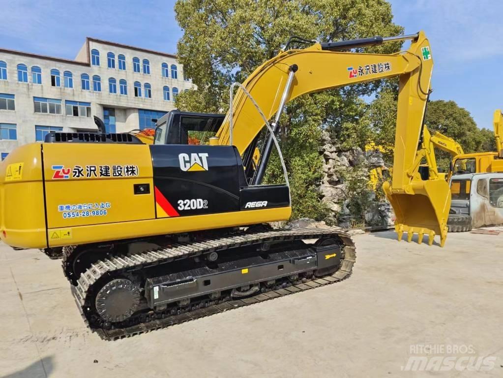 CAT 320 D2 Pelle sur chenilles