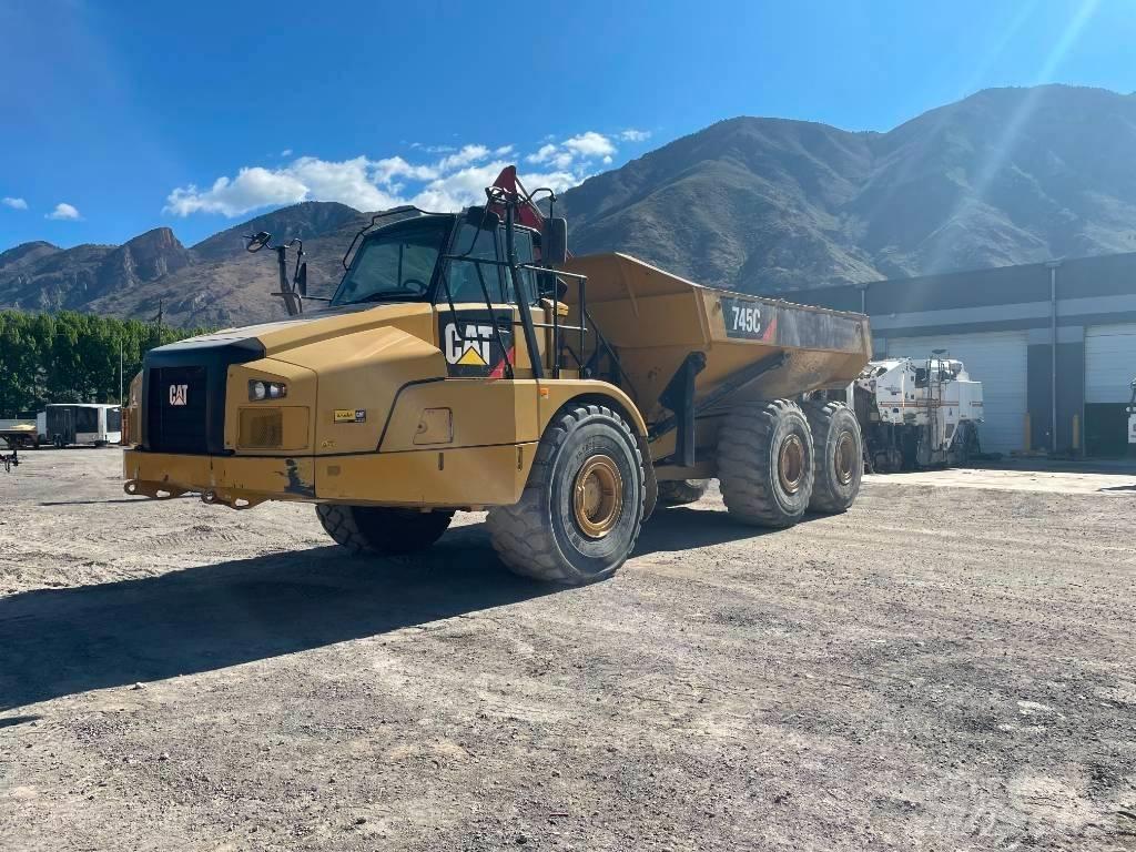 CAT 745 C Tombereau articulé