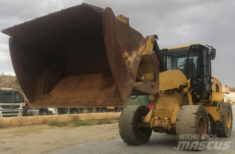 CAT 926M Chargeuse sur pneus