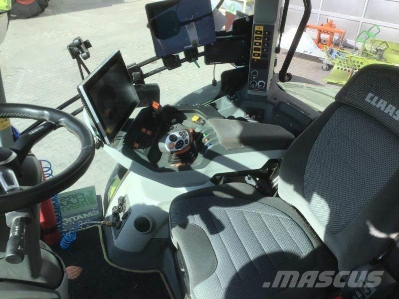 CLAAS AXION 870 Tracteur