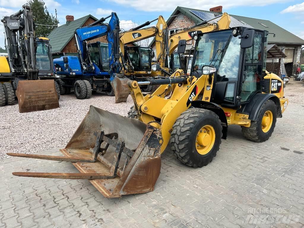 CAT 906 H 2 Chargeuse sur pneus