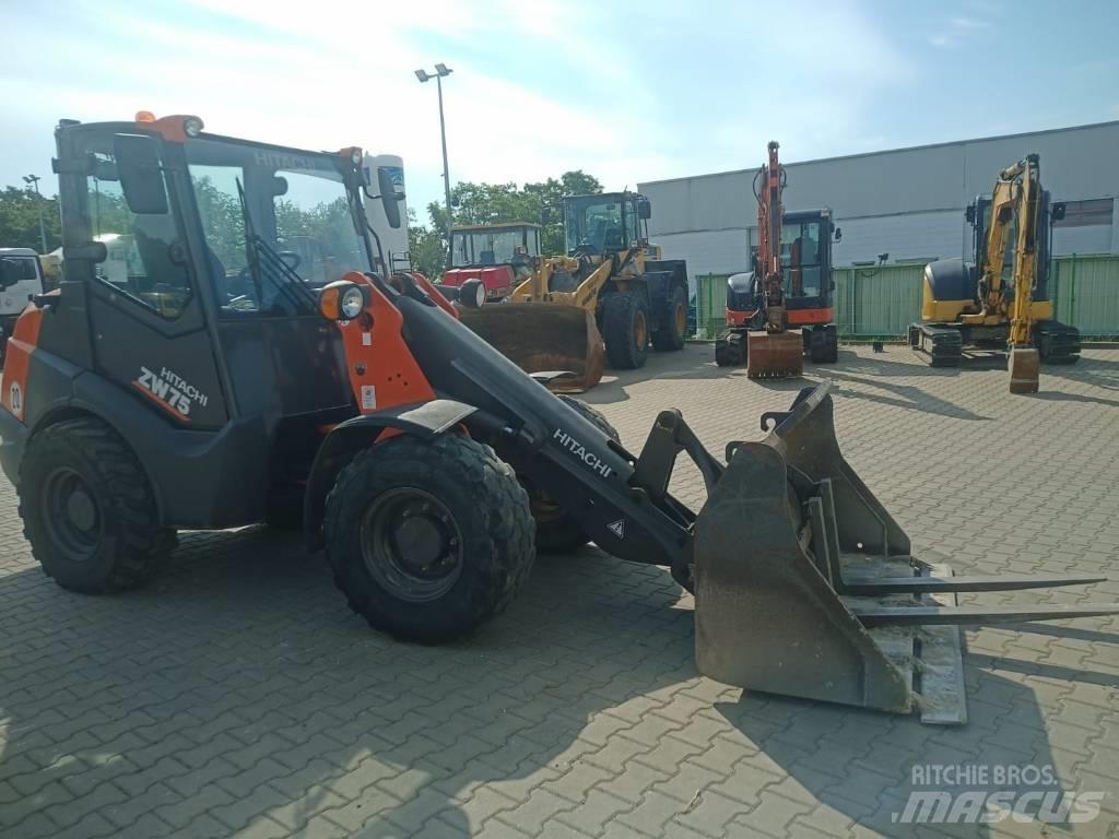 Hitachi ZW 75 Chargeuse sur pneus