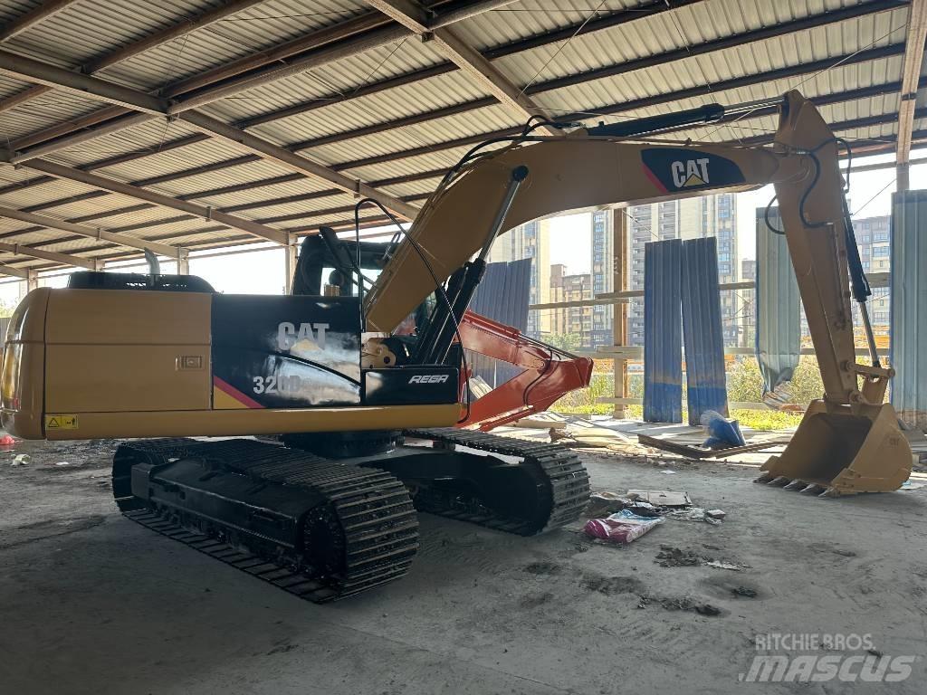 CAT 320 D Pelle sur chenilles