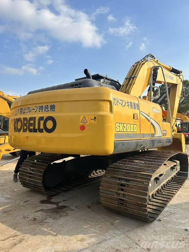 Kobelco SK 200D Pelle sur chenilles