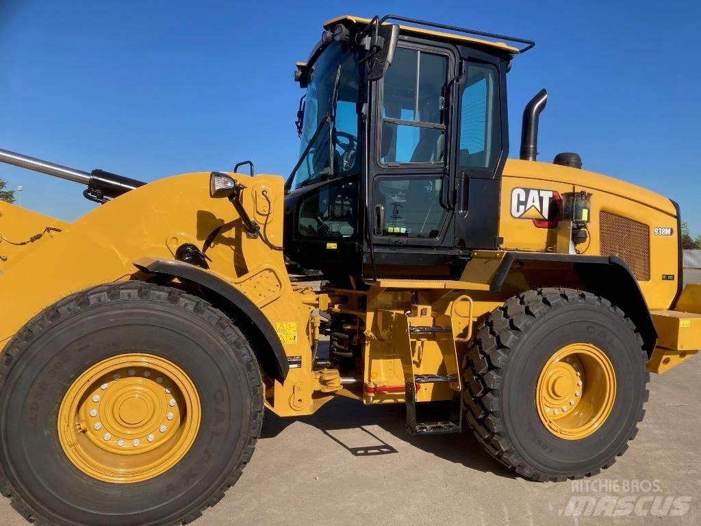 CAT 938M Chargeuse sur pneus