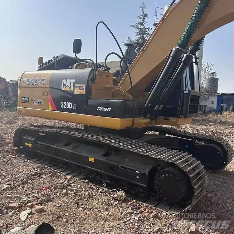 CAT 320 D2L Pelle sur chenilles