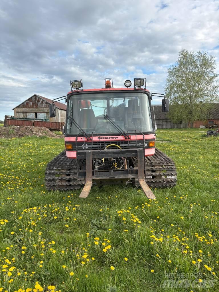  Pisten Bully 230DR Entretien du sol - Autres