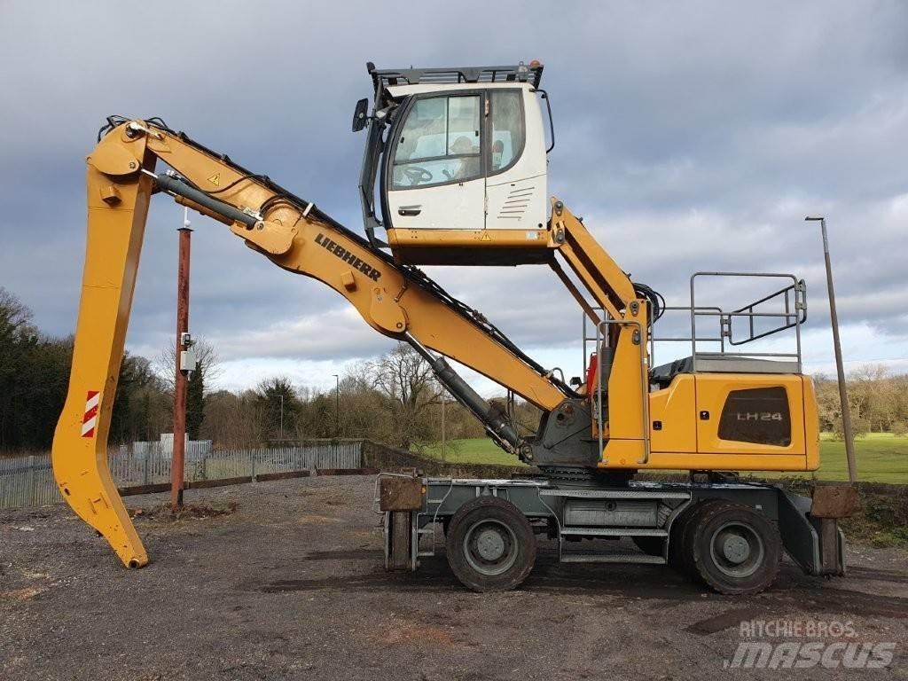 Liebherr LH 24 Pelle à déchets