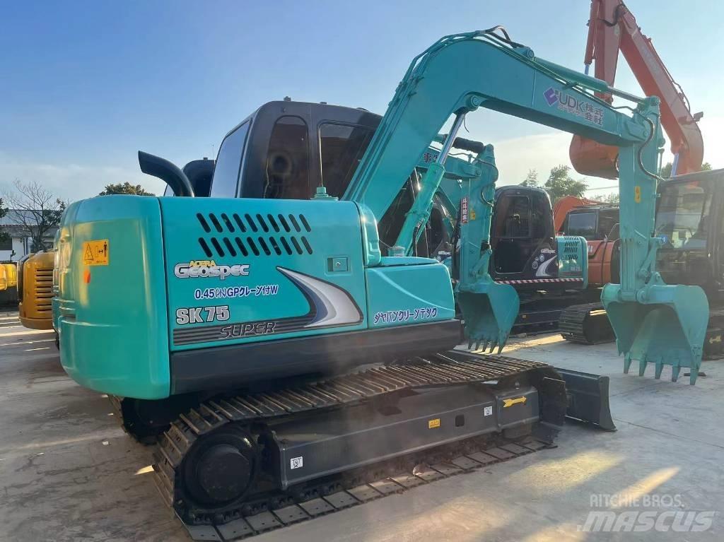 Kobelco SK75-8 Pelle sur chenilles