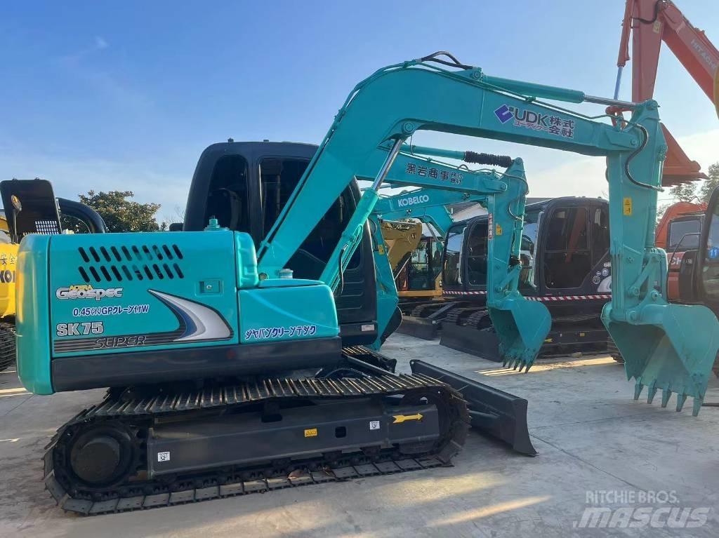 Kobelco SK75-8 Pelle sur chenilles