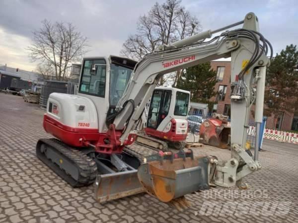 Takeuchi TB 240 DPF Mini pelle < 7t