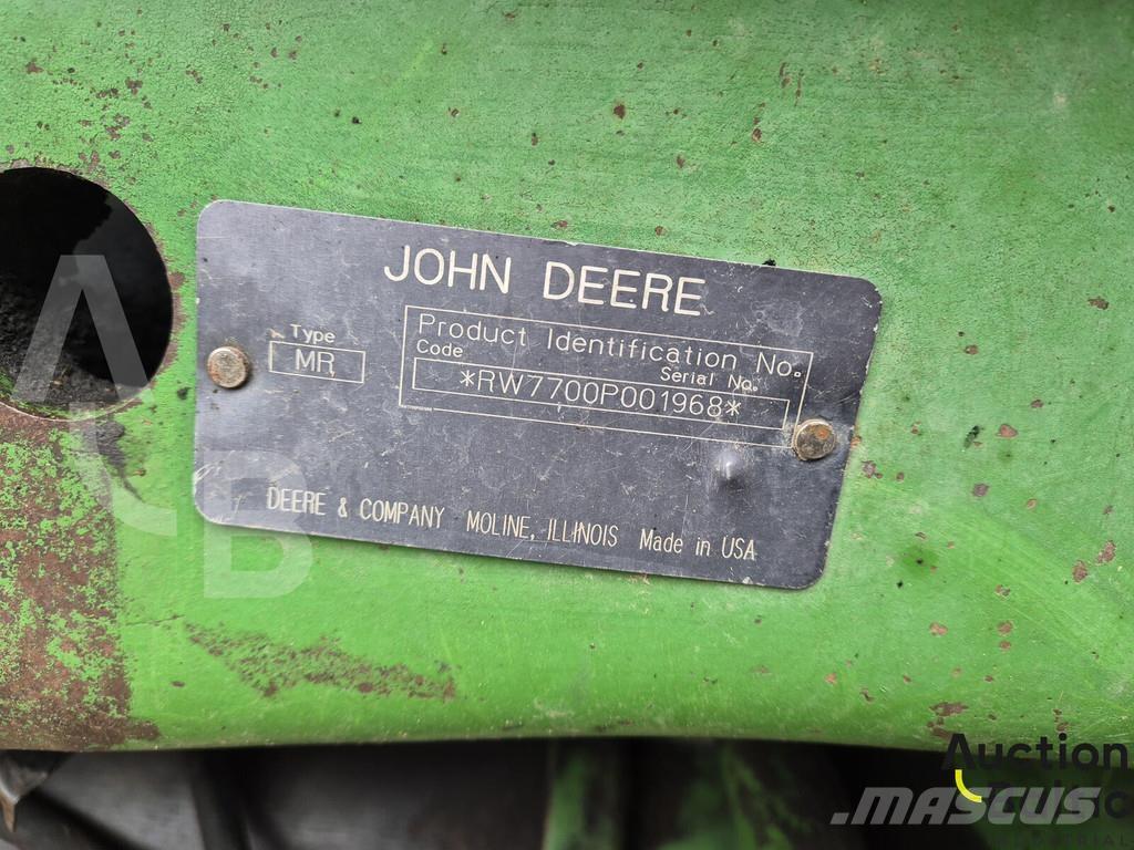 John Deere 7700 Porteur