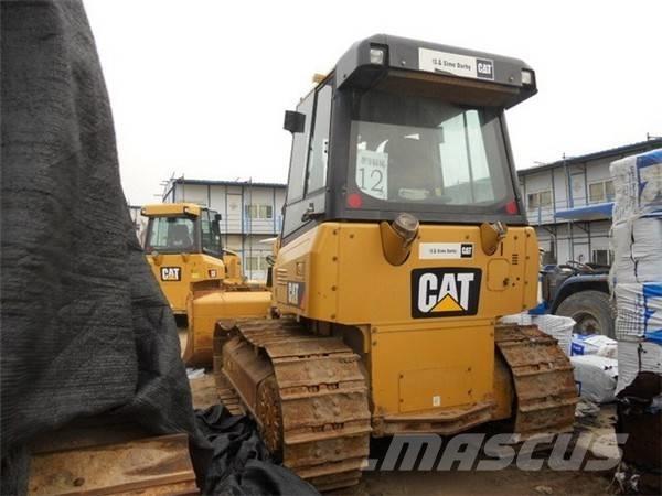CAT D 5 K LGP Bouteurs sur chenilles