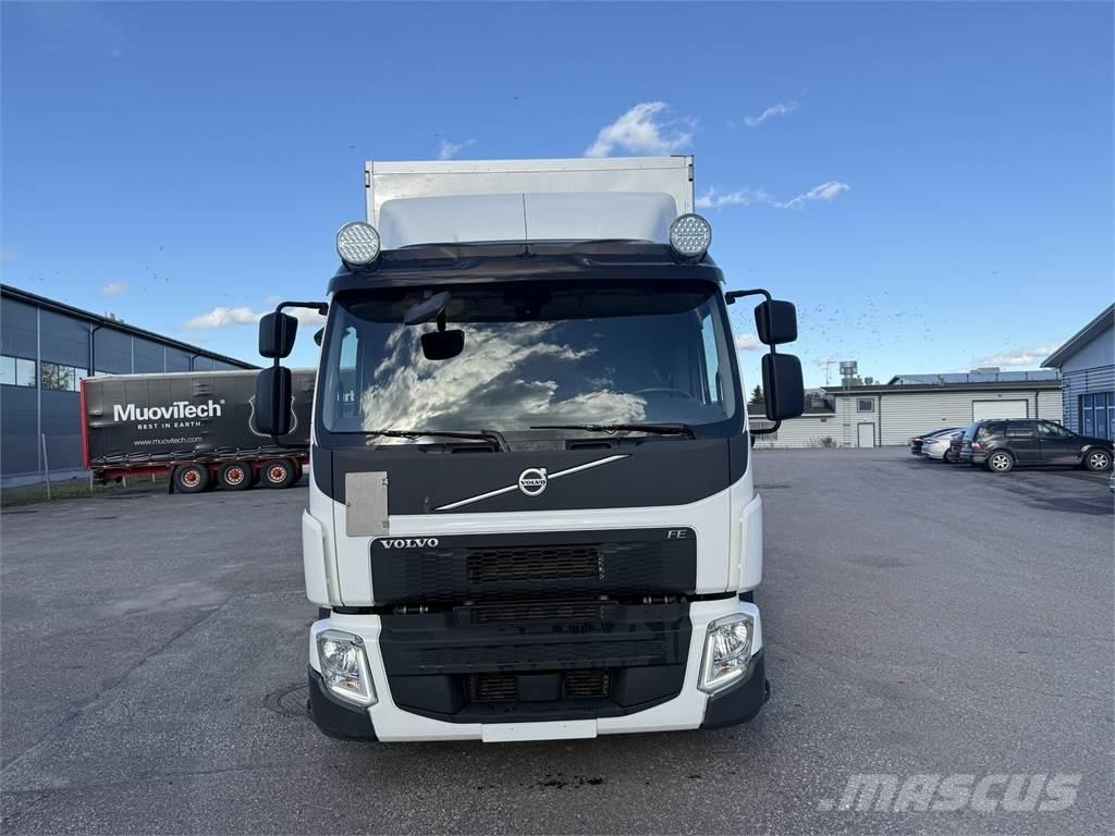 Volvo FE320 4X2 Camion Fourgon