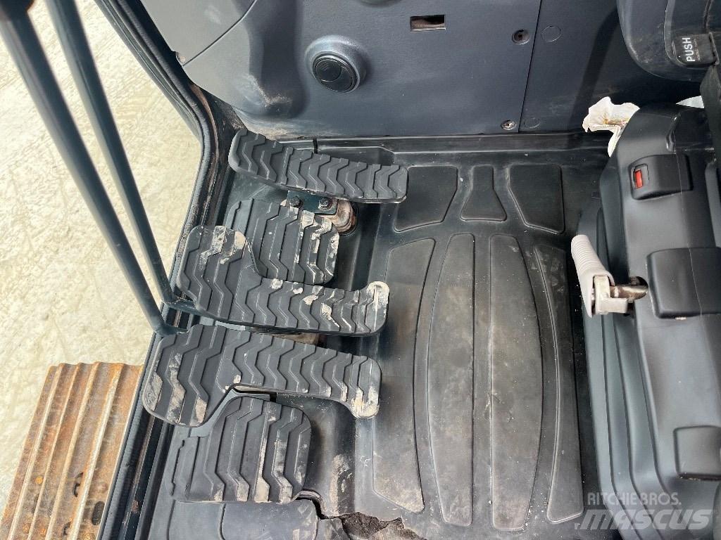 Hyundai 140LC-9A Pelle sur chenilles
